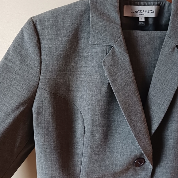 Slacks & Co. Maternity Suit - Picture 3 of 8
